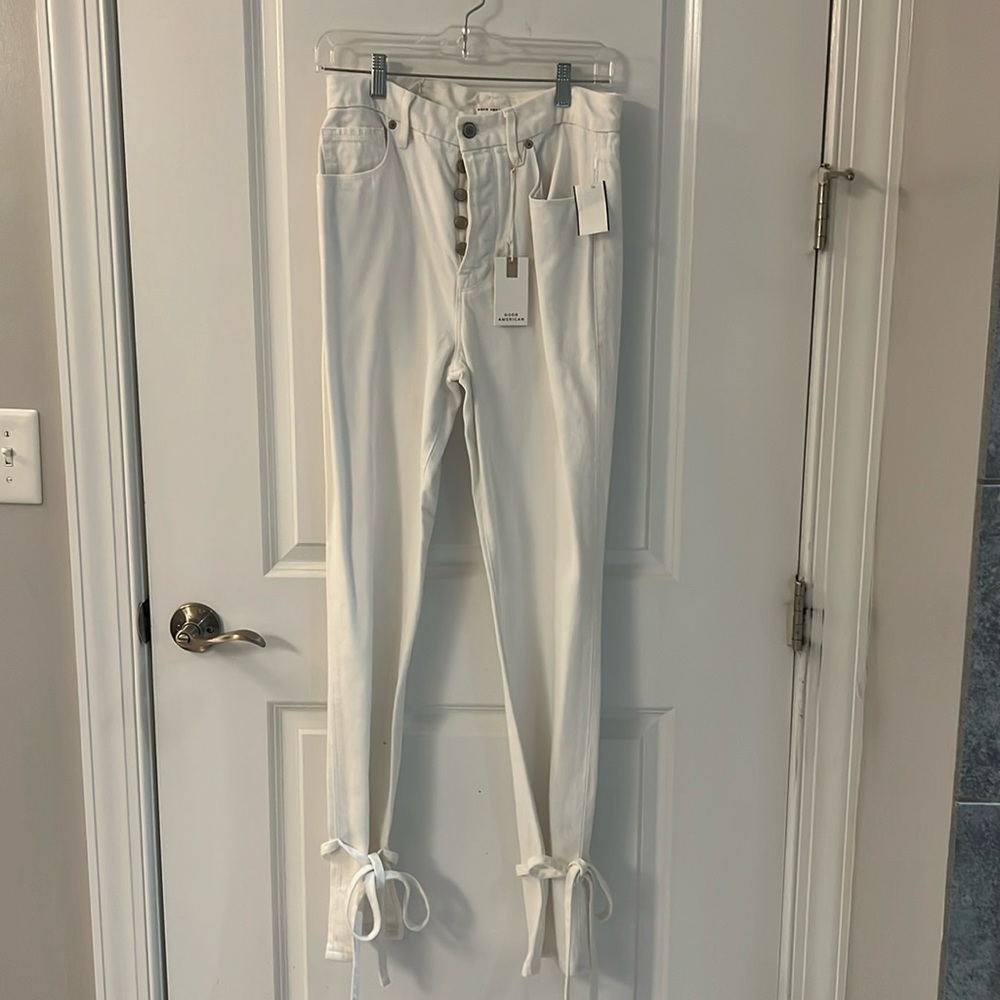 Good American good boy ankle wrap white jeans size 6/28 waist NWT never worn